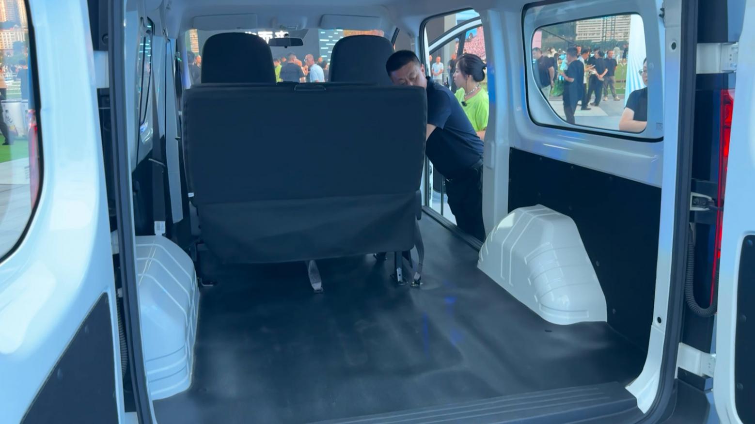 售价8.99 万 - 22.59万 长安凯程V919正式上市