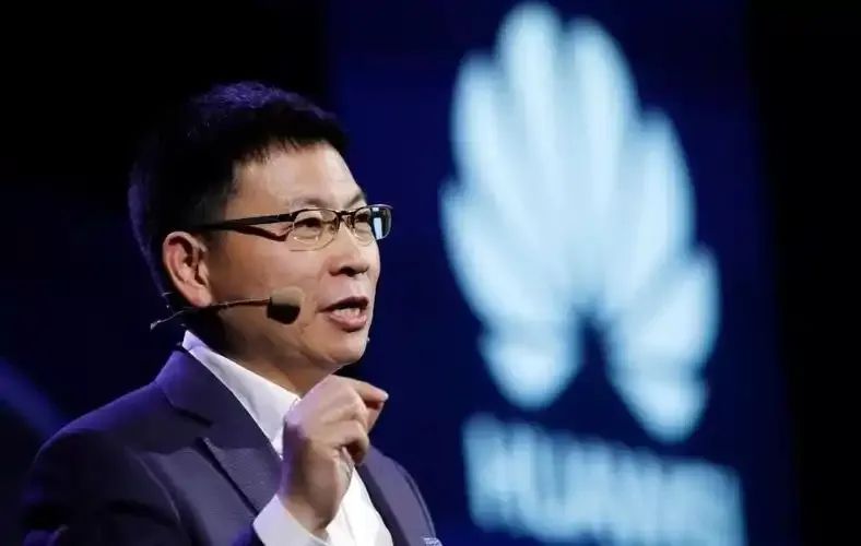 华为&ldquo;龙虎斗&rdquo;结局，王军转投千里科技！吃了人才被挖的亏，吉利学聪明了