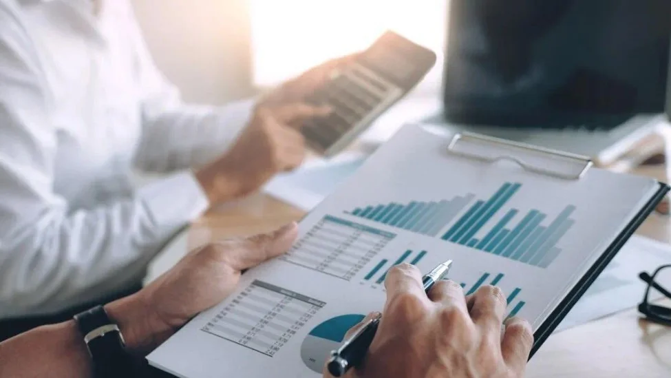 王宁掏出迷你版LABUBU