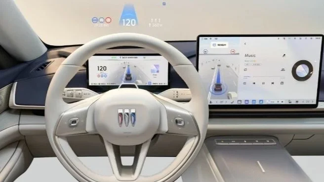 别克至境L7座舱公布：高通8775 芯片、50英寸全景AR-HUD