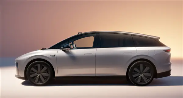 23.98万的i6 这才是理想纯电该有的样子